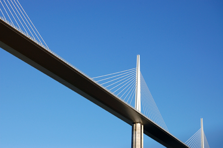 Millau von unten